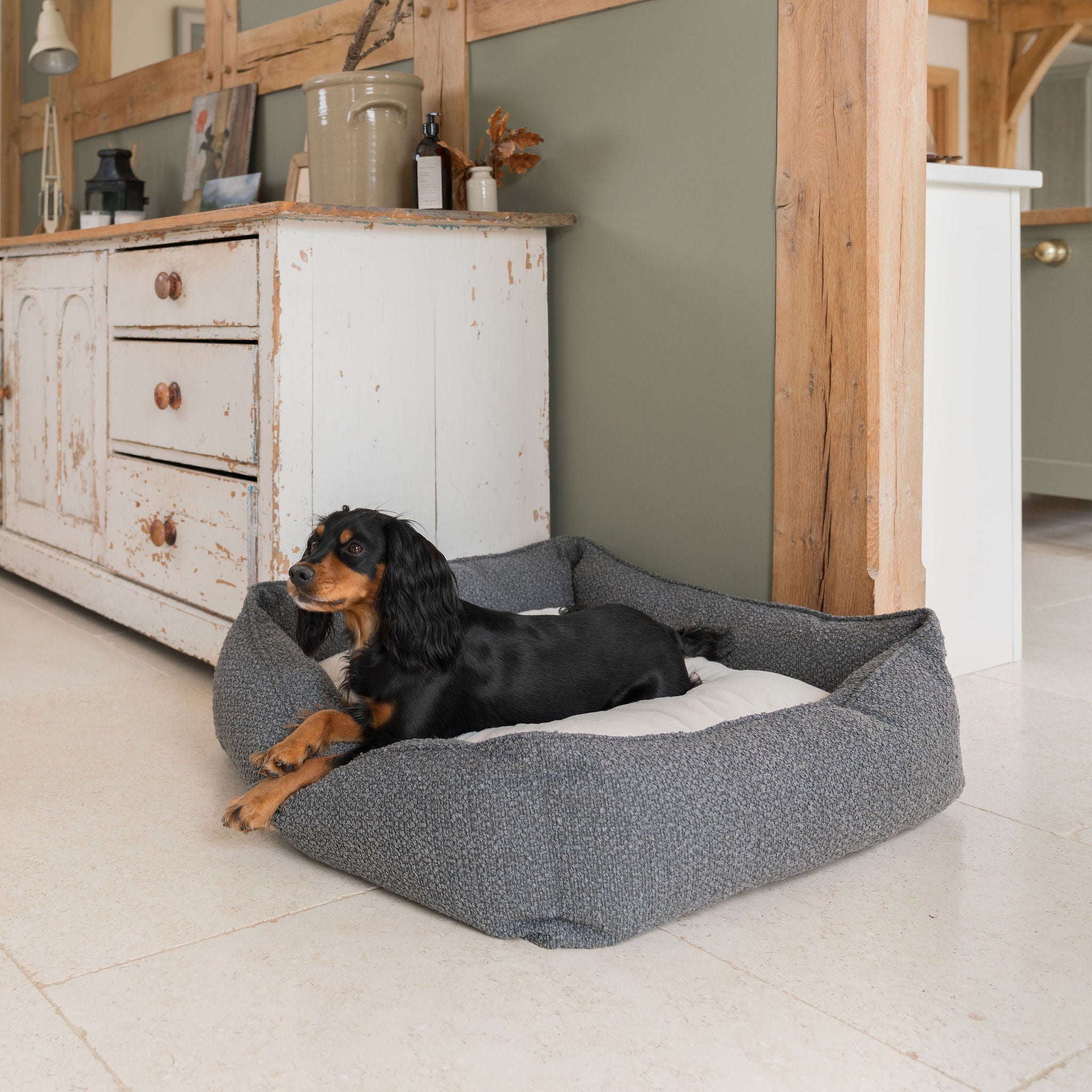 Box Bed For Dogs in Boucl¨¦ by Lords & Labradors