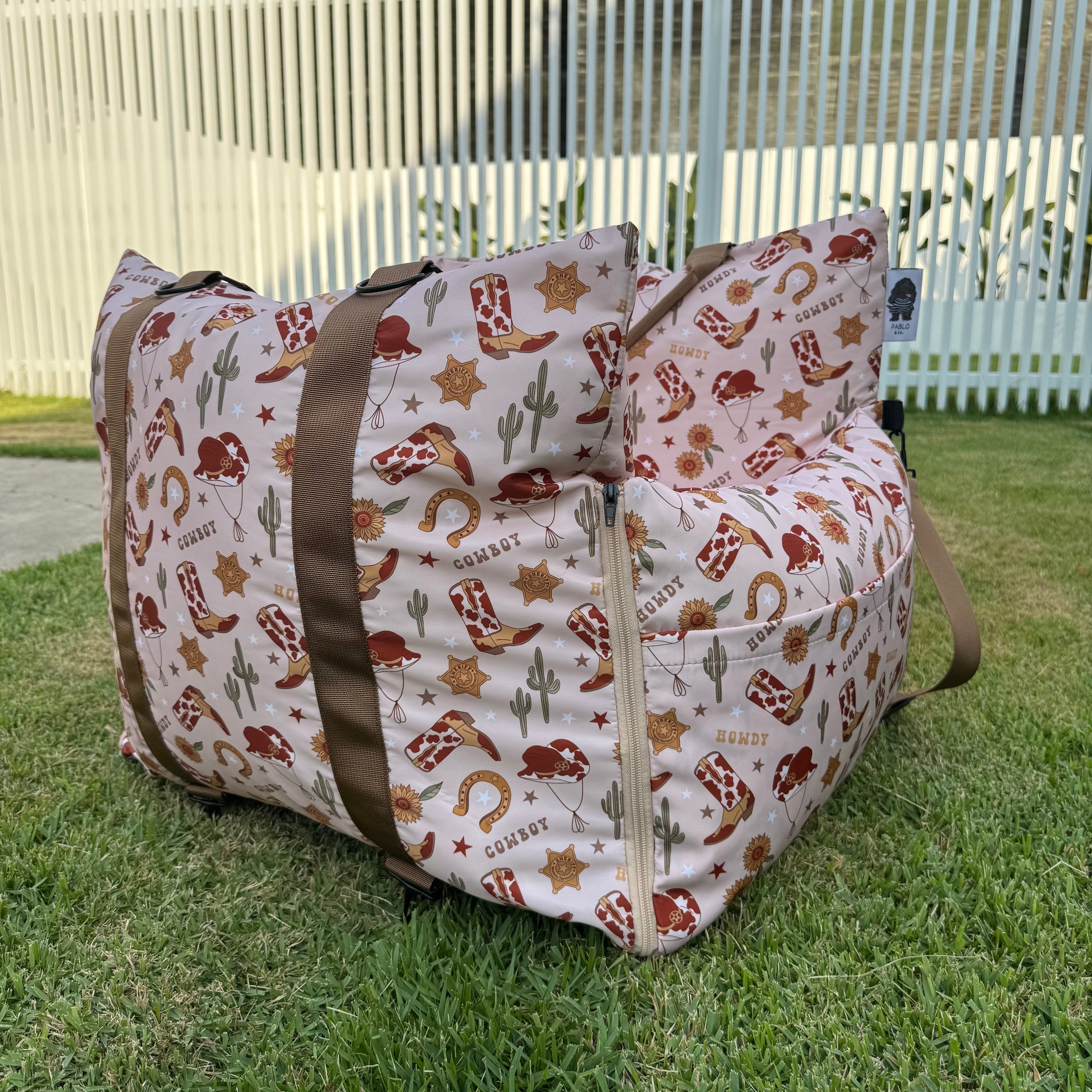 Deluxe Travel Car Bed: Howdy