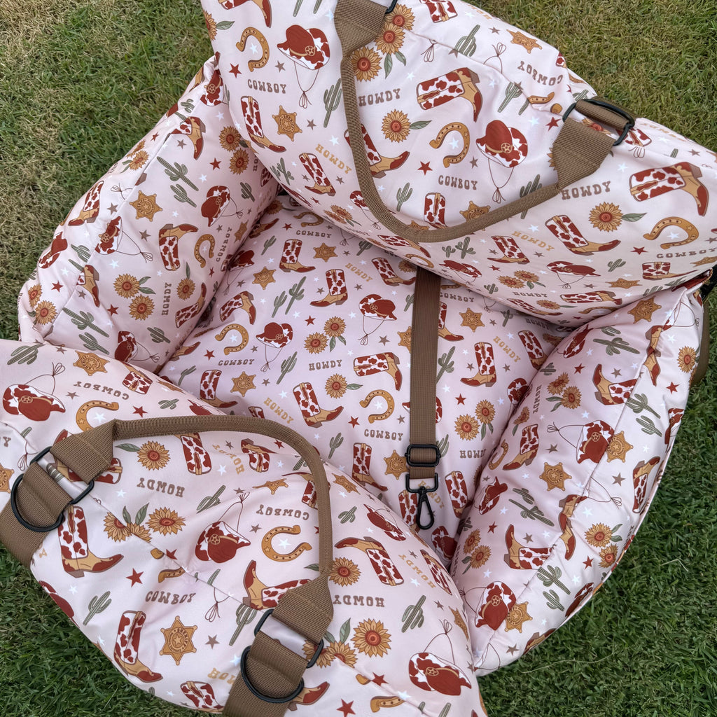 Deluxe Travel Car Bed: Howdy