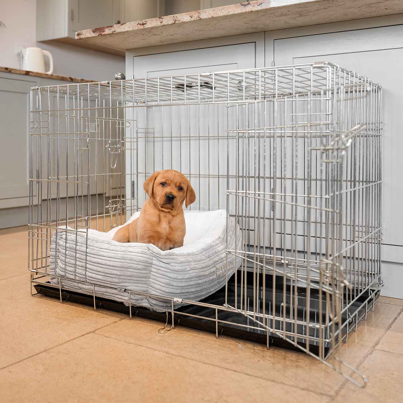 Cozy & Calming Puppy Cage Bed in Essentials Plush by Lords & Labradors