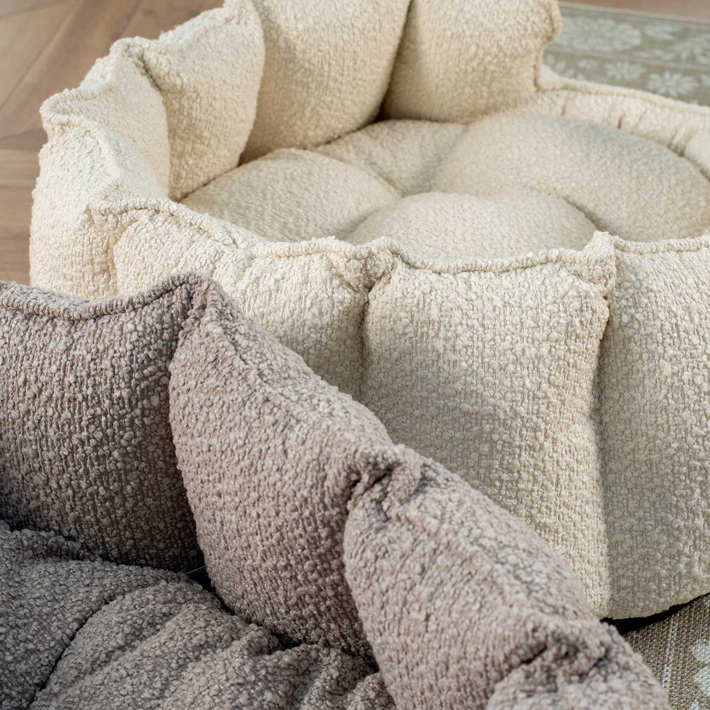 High Wall Bed For Cats in Boucl¨¦ by Lords & Labradors