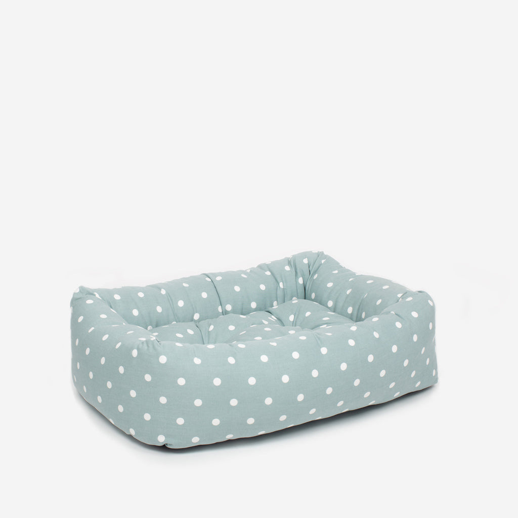 Cozy & Calming Puppy Cage Bed in Spots & Stripes by Lords & Labradors