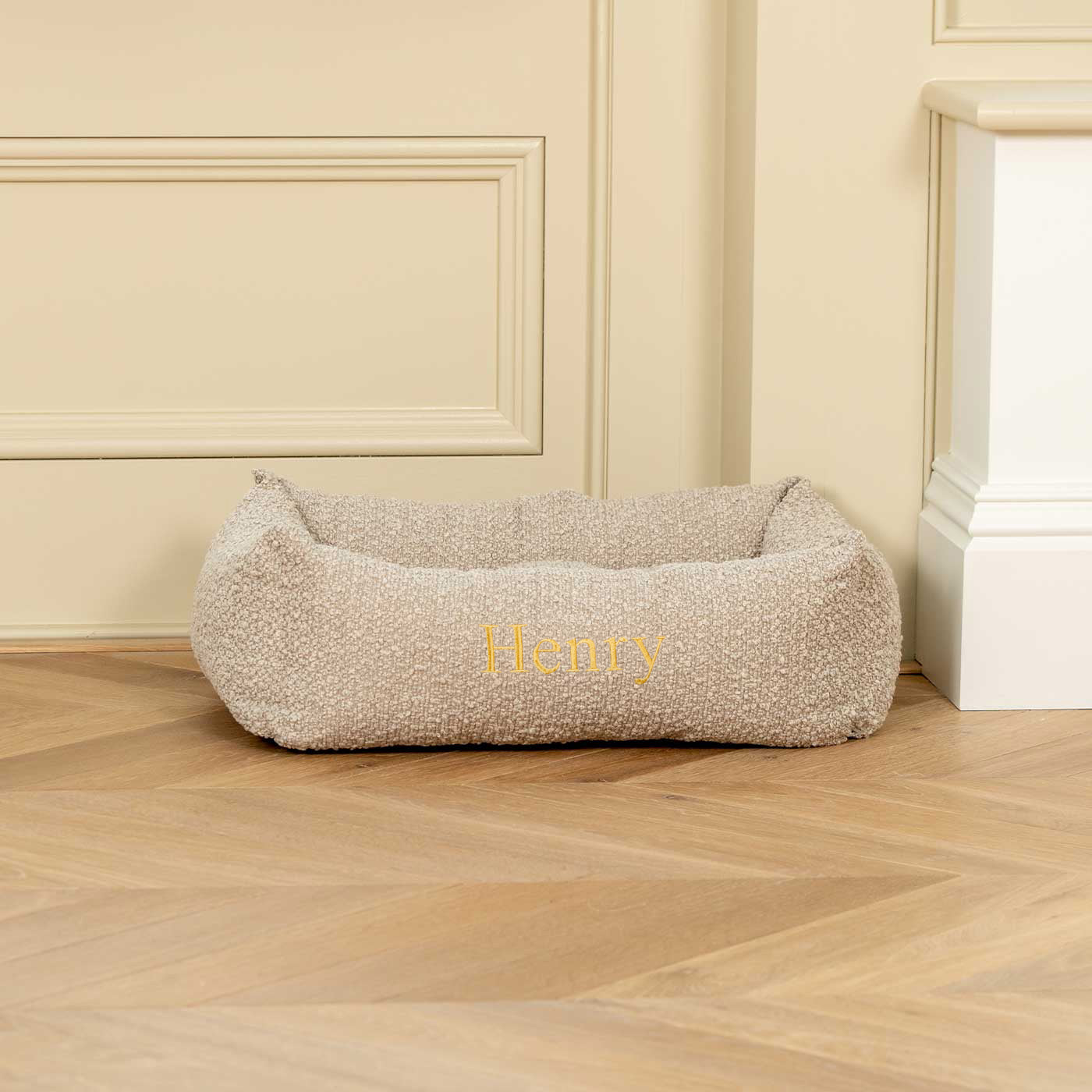 Cozy & Calming Puppy Cage Bed In Mink Boucl¨¦ by Lords & Labradors