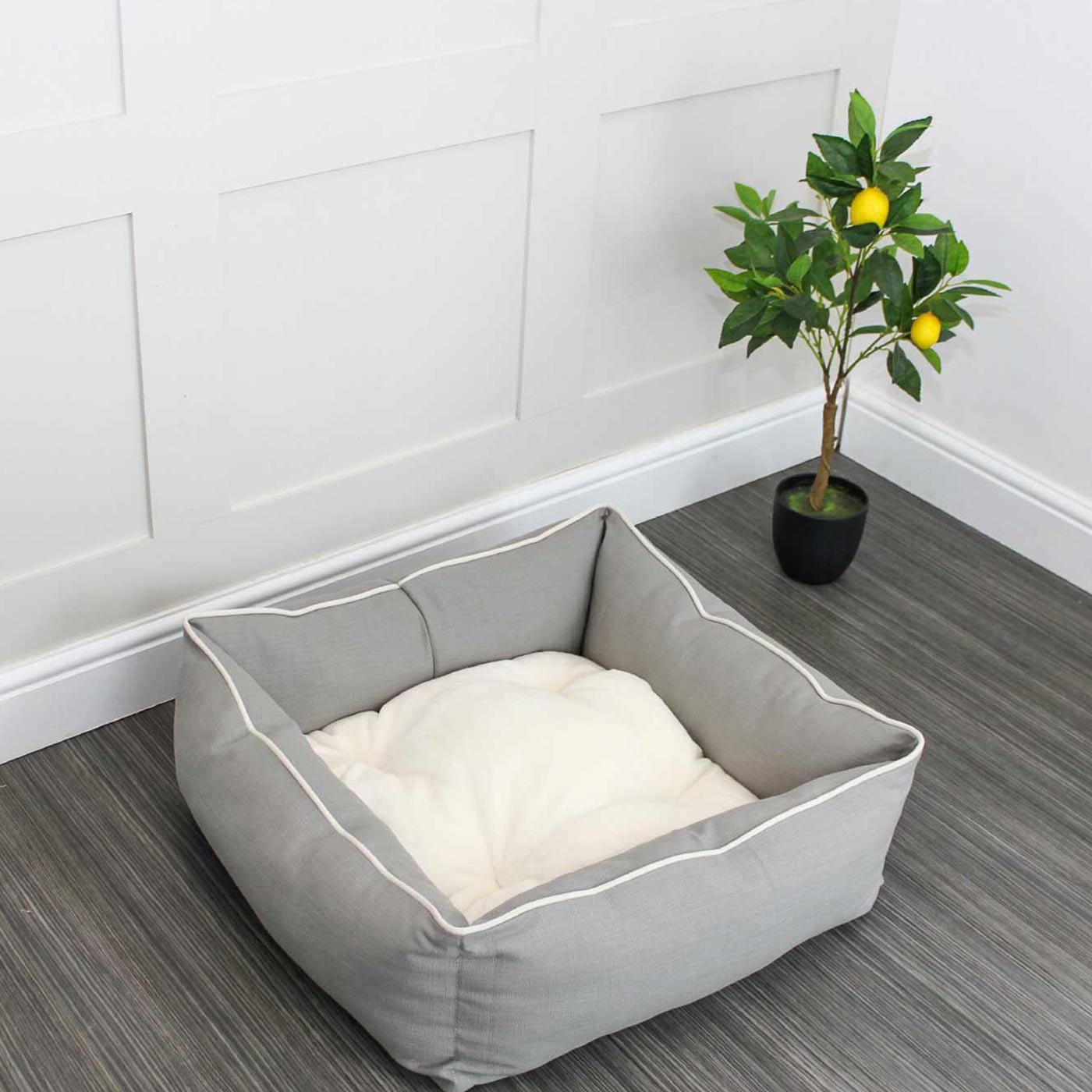 Box Bed For Dogs in Savanna by Lords & Labradors